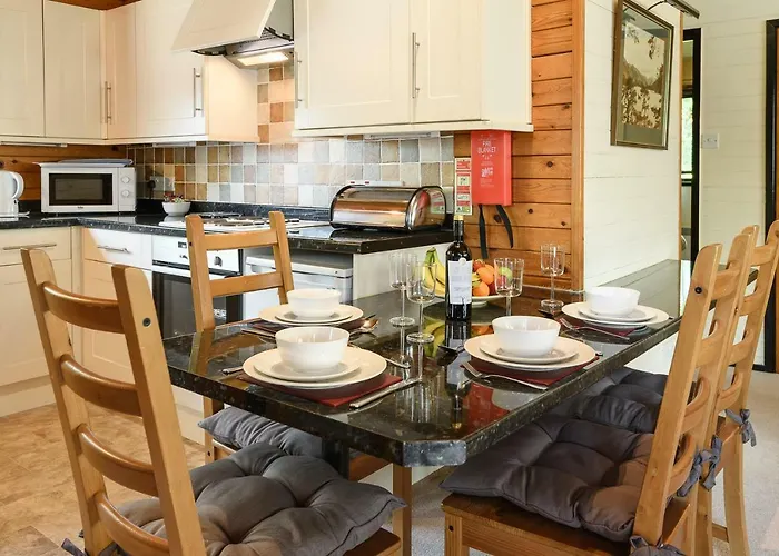 Hétvégi ház Woodlands & Pine Grange-over-Sands