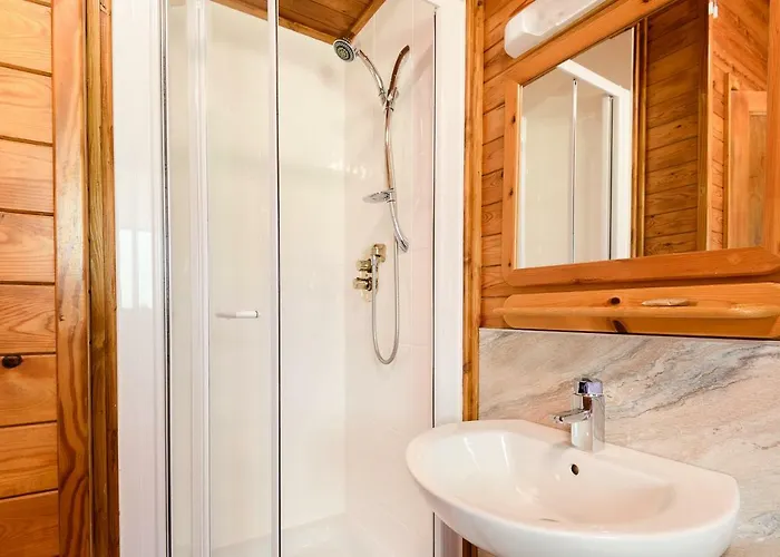 Woodlands & Pine Hétvégi ház Grange-over-Sands